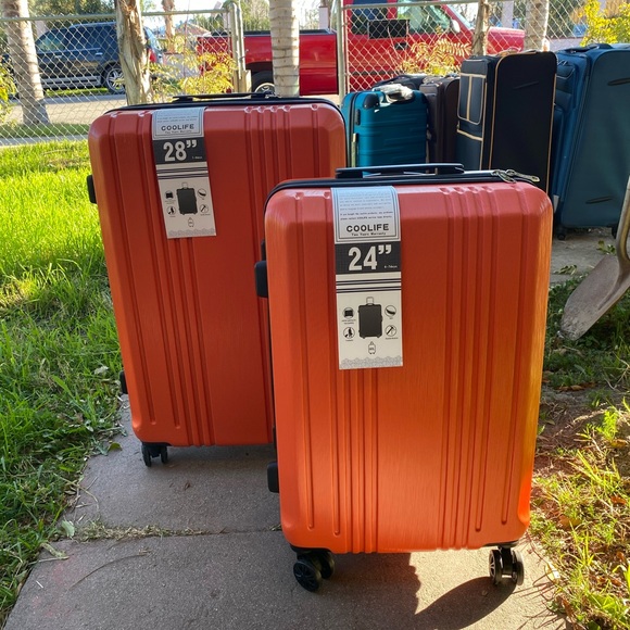 Luggages / Suitcase - Picture 1 of 1